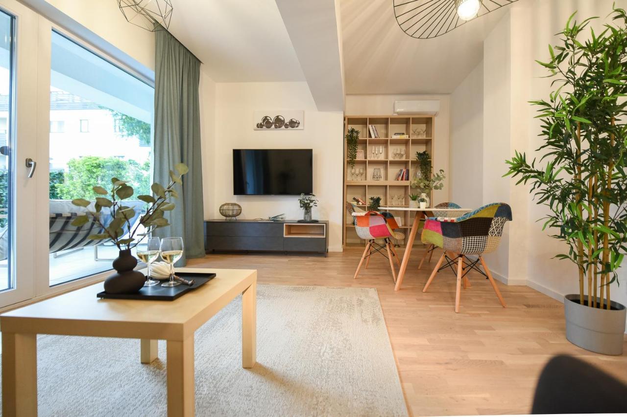 Vacation Feel - 2Br Apartment With Terrace & Private Parking In Baneasa Bucureşti Exterior foto
