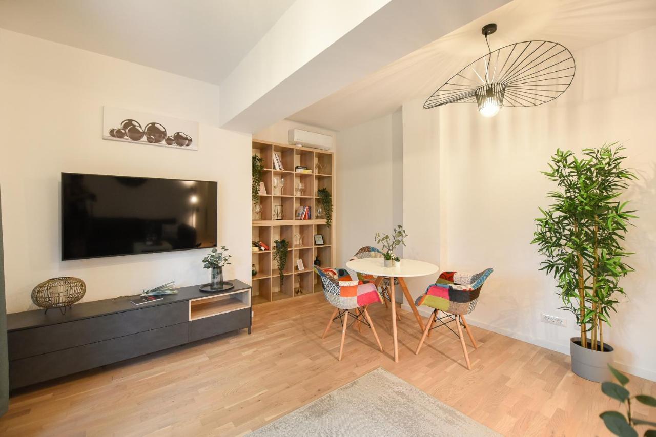Vacation Feel - 2Br Apartment With Terrace & Private Parking In Baneasa Bucureşti Exterior foto