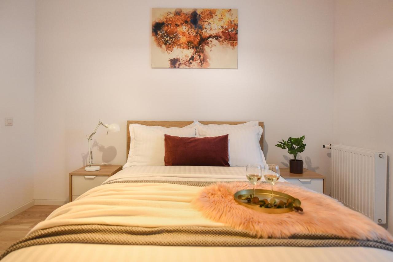 Vacation Feel - 2Br Apartment With Terrace & Private Parking In Baneasa Bucureşti Exterior foto