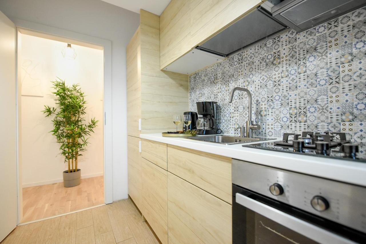 Vacation Feel - 2Br Apartment With Terrace & Private Parking In Baneasa Bucureşti Exterior foto